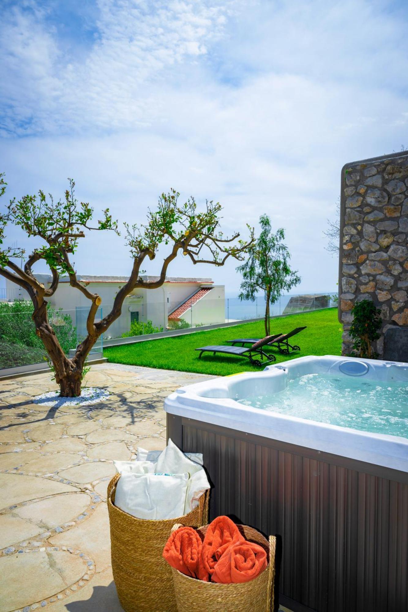Villa Mimina - Exclusive Villa With Garden, Jacuzzi And Sea View Praiano Exterior photo